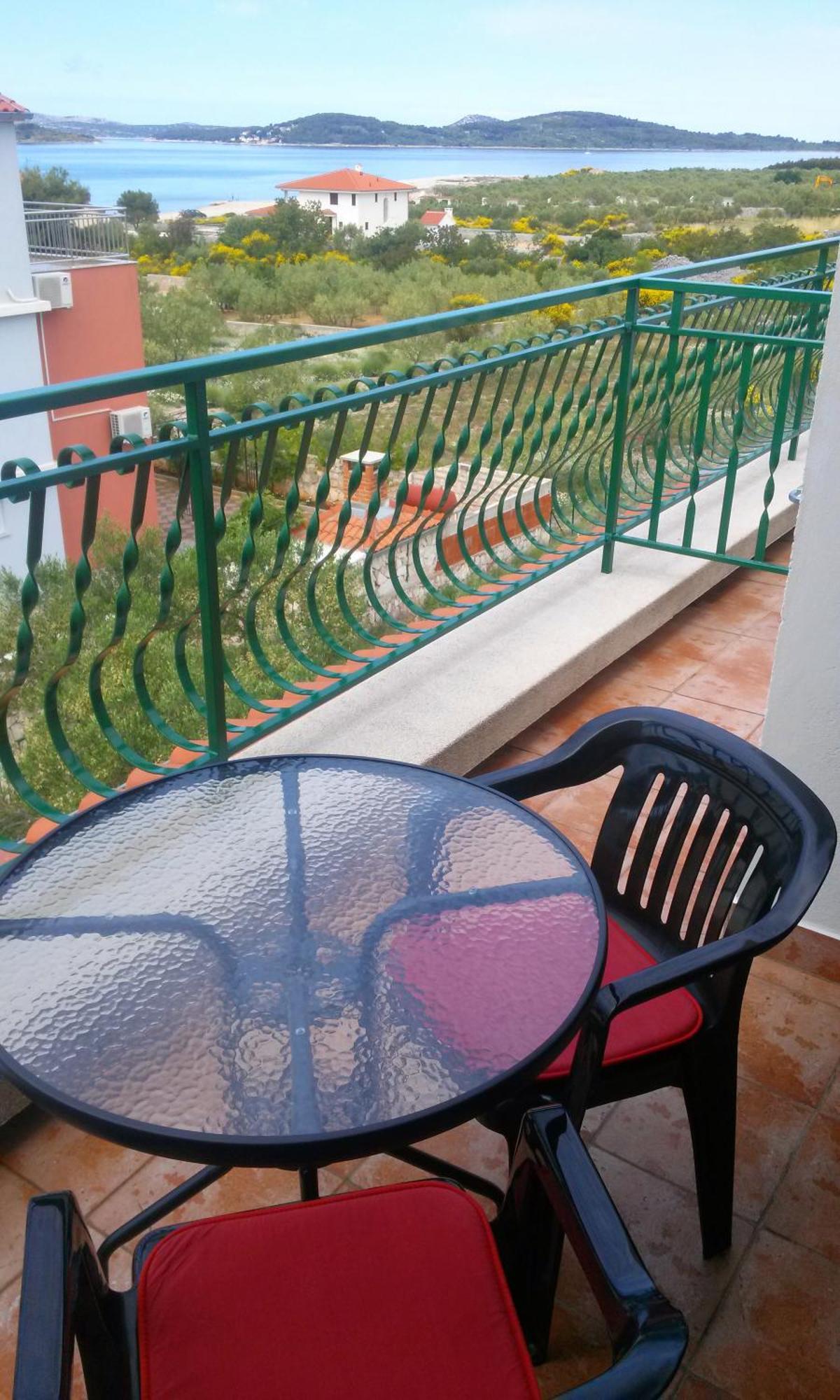 Apartments And Rooms Saric Jadrija Quarto foto